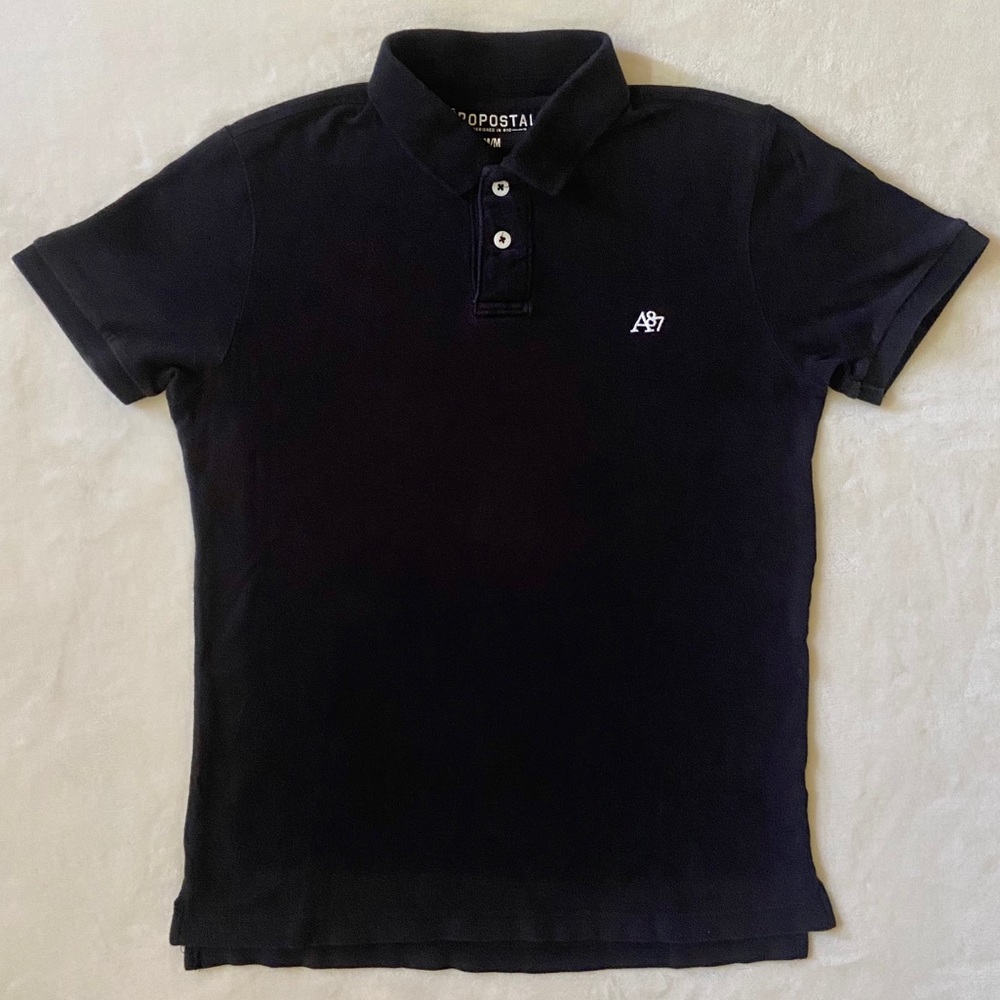 Aeropostale black short sleeve polo. M